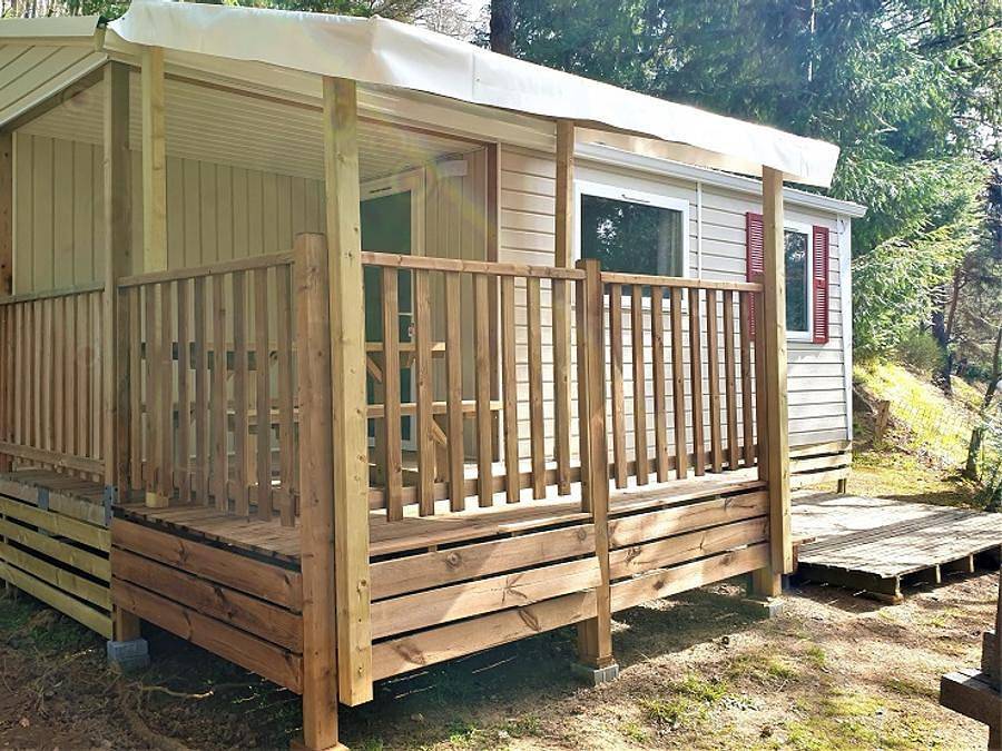 Flower Camping Le Belvédère - Mobile home 4 persons - Standard - Sianne in Neuvéglise, Saint-Flour region