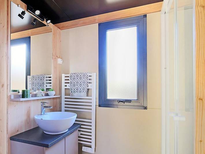 Camping La Source - Chalet 2 personnes - Chalet Victoria in Martigues, Côte méditerranéenne (France)