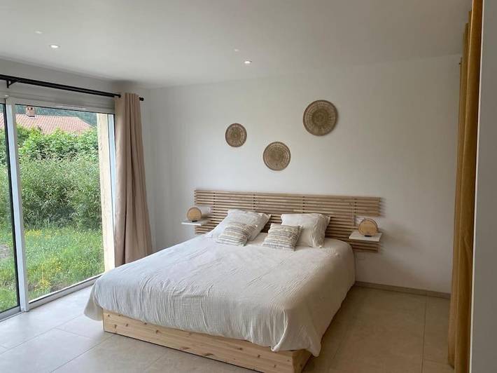 Villa pour 8 personnes, avec vue ainsi que piscine et terrasse