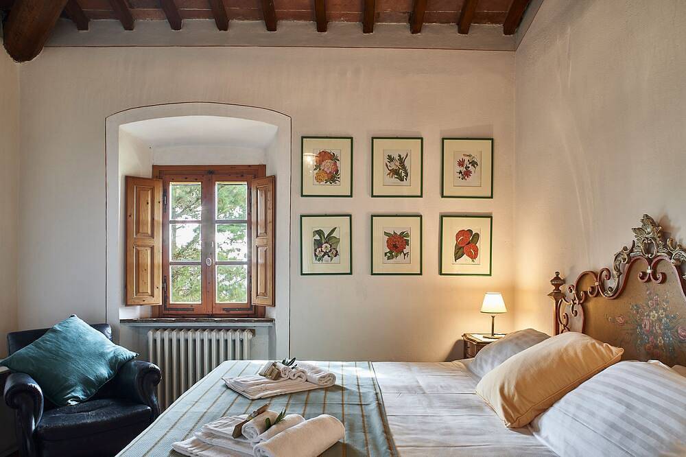 Sustainable Tuscan retreat,organic farm, panoramic views, pool,close to Florence in Fiano, Certaldo