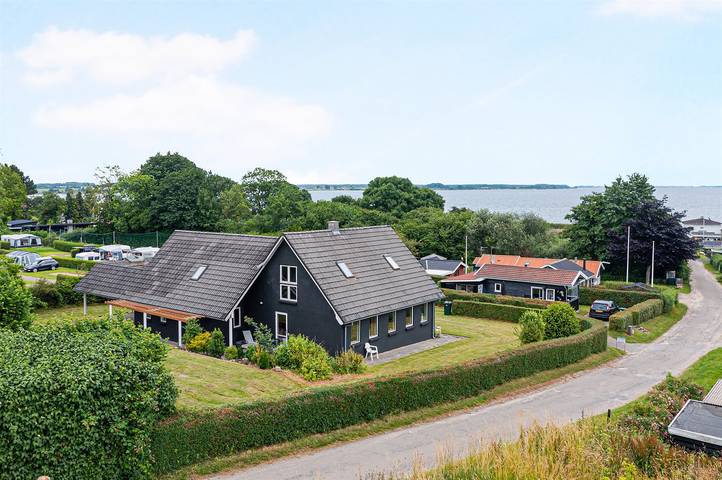 Vacation house for 10 people, with yard and terrace, with pets - 1