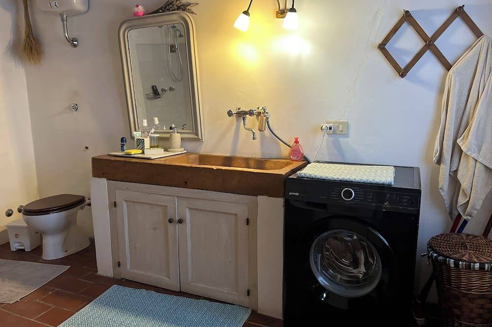 Appartamento intero, Vacation apartment in the middle of paradise, on Monte Paganuccio / Marche. Nature and tranquillity. in Cagli, Valle del Metauro