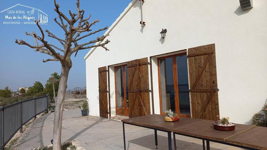 Casa de vacaciones para 8 personas, con vistas al lago y vistas además de piscina y jardín en Provincia de Zaragoza - 3