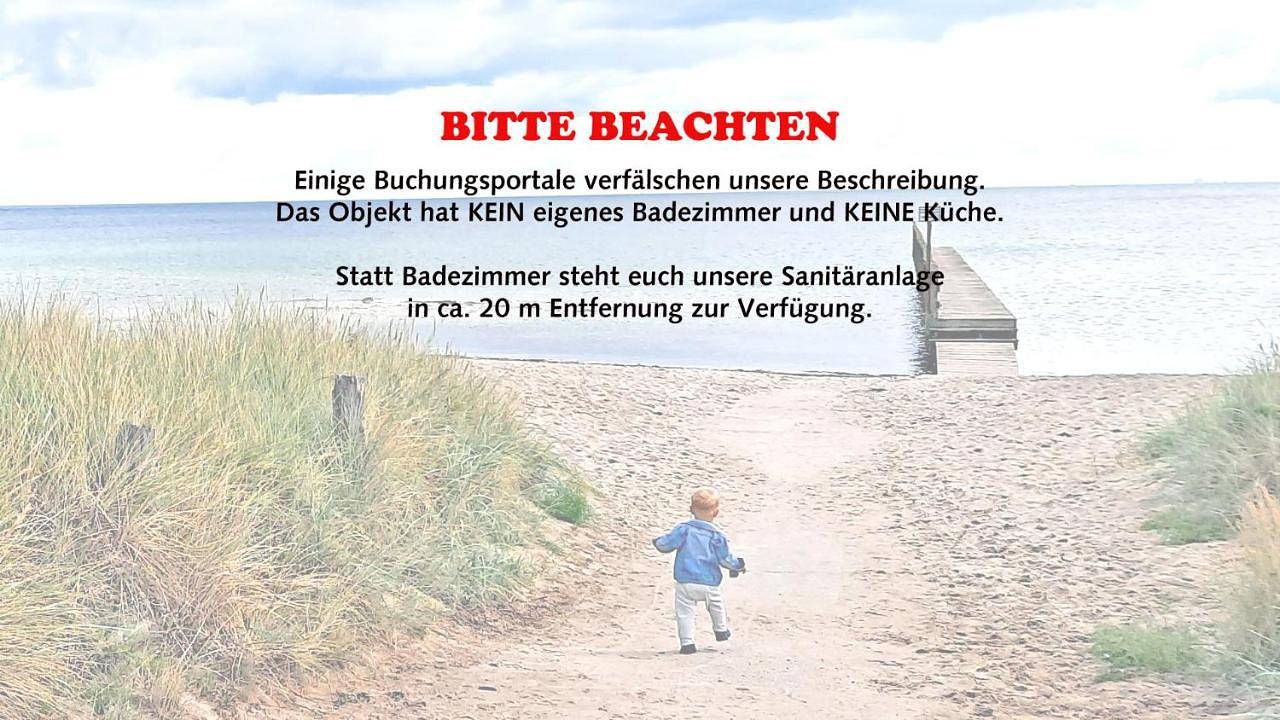 Ganze Wohnung, Surf Shack 2 - Zimmer mit Gemeinschaftsbad, Blick auf den Deich, Gemeinschaftsgarten und Wlan, 200m zum Strand, Parkplatz, Promenade in 10 Minuten erreichbar in Dahme, Ostholstein