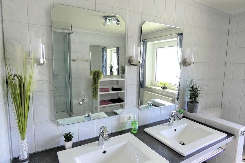 Ganze Wohnung, Ferienwohnung mit großem Westbalkon in Hohenau, Ostbayern