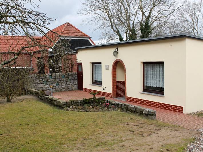 Ferienhaus für 4 Personen, mit Terrasse in Alt Bukow