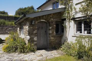 Glamping for 7 People in Exmoor, South West England, Photo 2