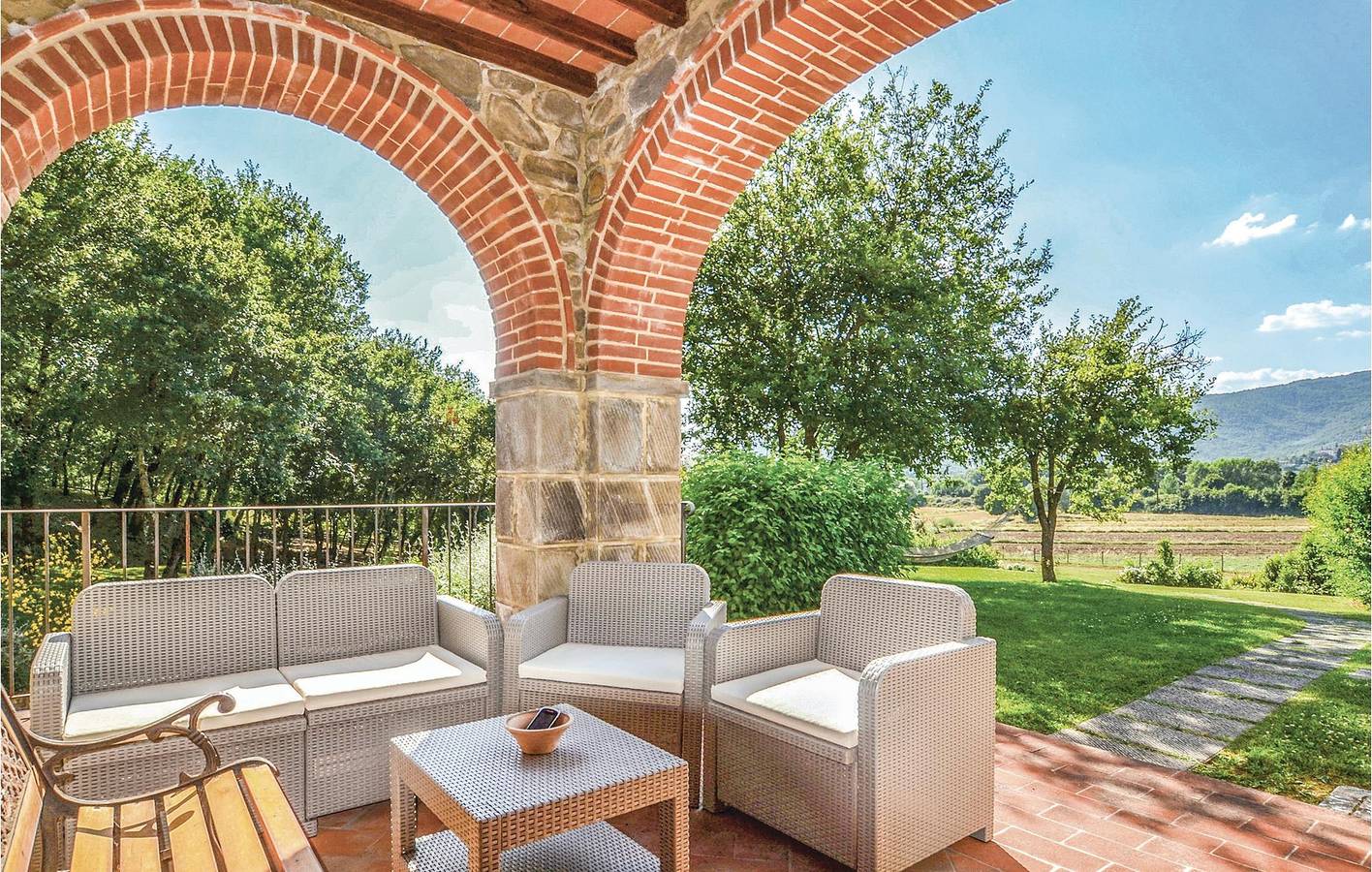 Polvano Oase: 320qm mit Pool, Garten und Parkplatz in Castiglion Fiorentino, Arezzo Provinz