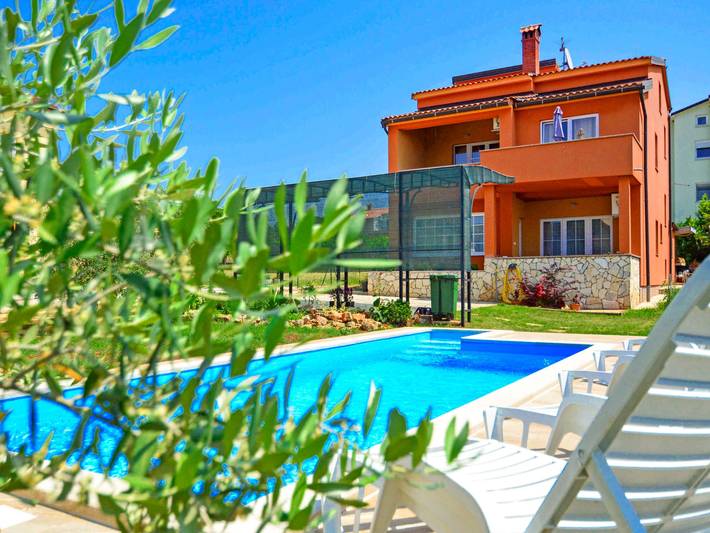 Ferienhaus für 8 Personen in Novigrad