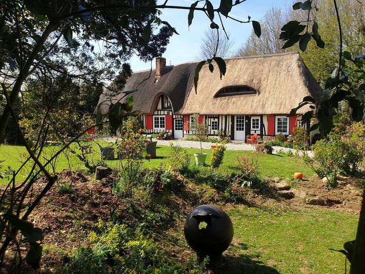 Gîte pour 13 personnes, avec terrasse et jardin, animaux acceptés à Limpiville