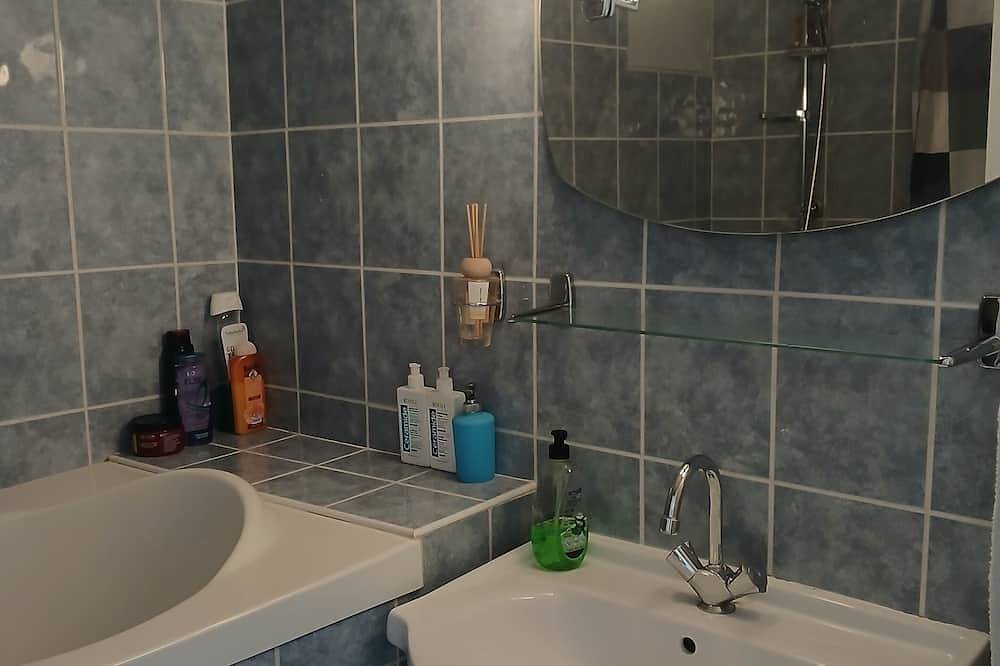 Entire apartment, Appartement Paris ( Le Kremlin-Bicêtre ) in Le Kremlin-Bicêtre, Val-de-Marne