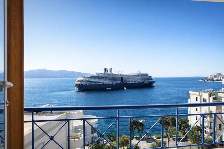 Hôtel pour 4 personnes, avec terrasse et vue
