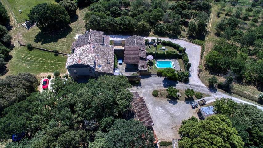 Location de vacances pour 8 personnes, avec piscine et jardin à Grillon - 3