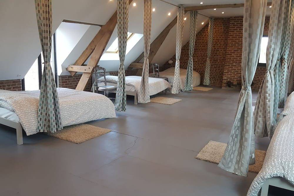 Gîte de groupe 12 personnes dans un cadre champêtre in Steenbecque, Région de Dunkerque