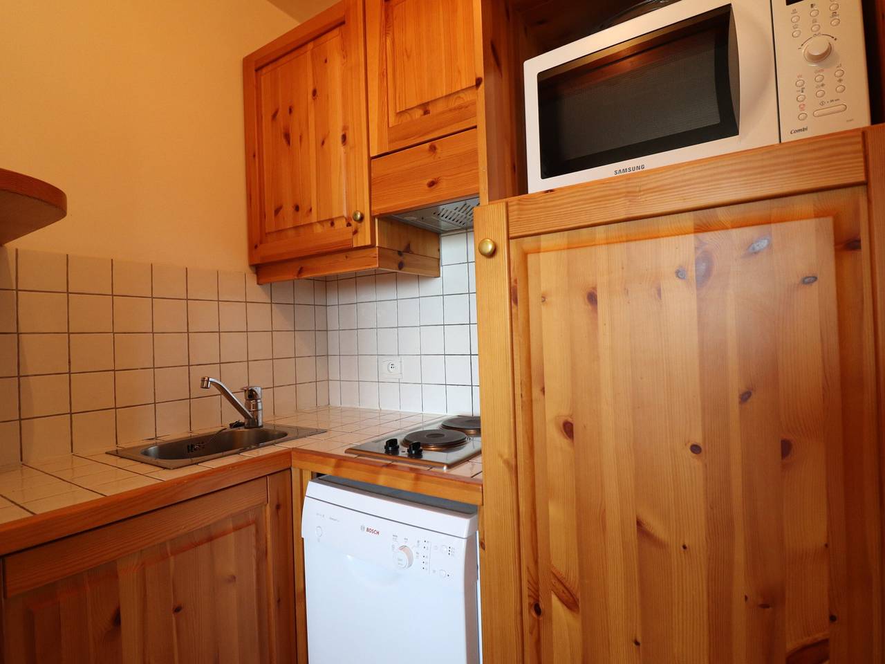Apartamento entero, Apartamento luminoso con balcón, Wifi y admite mascotas in Méribel-Mottaret, Les Allues