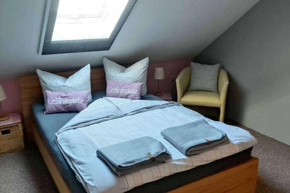 Ganze Wohnung, Ferienwohnung Bossmann - Ferienwohnung Zum Eichenblick in Groß Kelle, Müritz