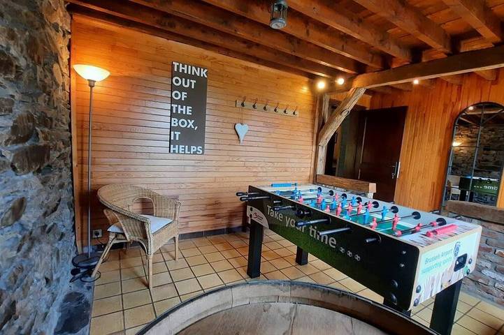 Gîte pour 9 personnes, avec jardin et terrasse