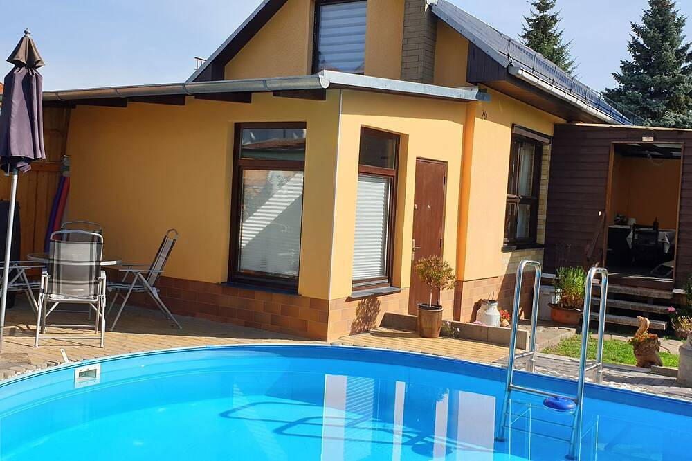 Ferienbungalow Deutrich mit privaten Pool in Colditz, Leipzig und Umgebung