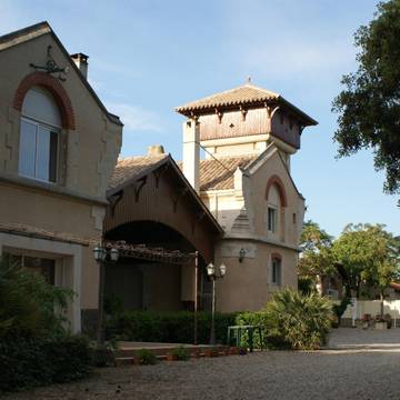 Gîte pour 2 personnes, avec piscine et jardin dans l' Hérault