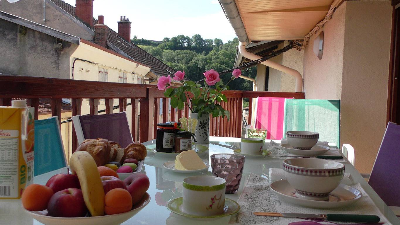 Les Myriades d'Or - Chambre 1 in Régny, Région de Roanne