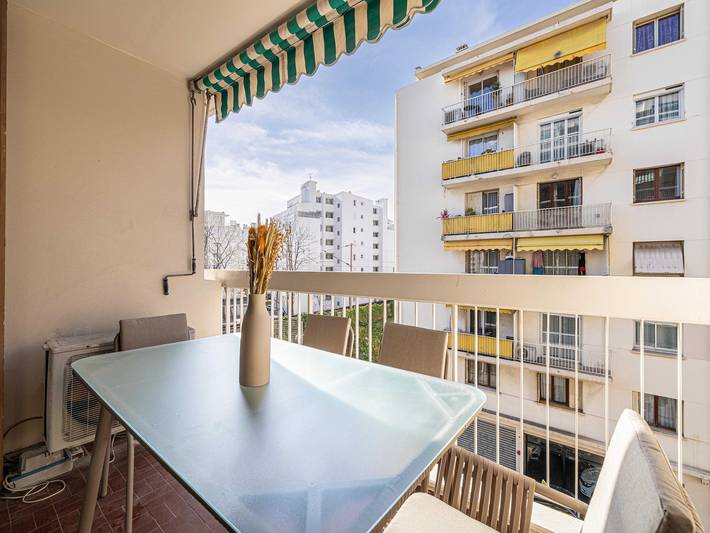 Gîte pour 4 personnes, avec balcon et balcon/terrasse dans Plage de Juan-les-Pins - 2
