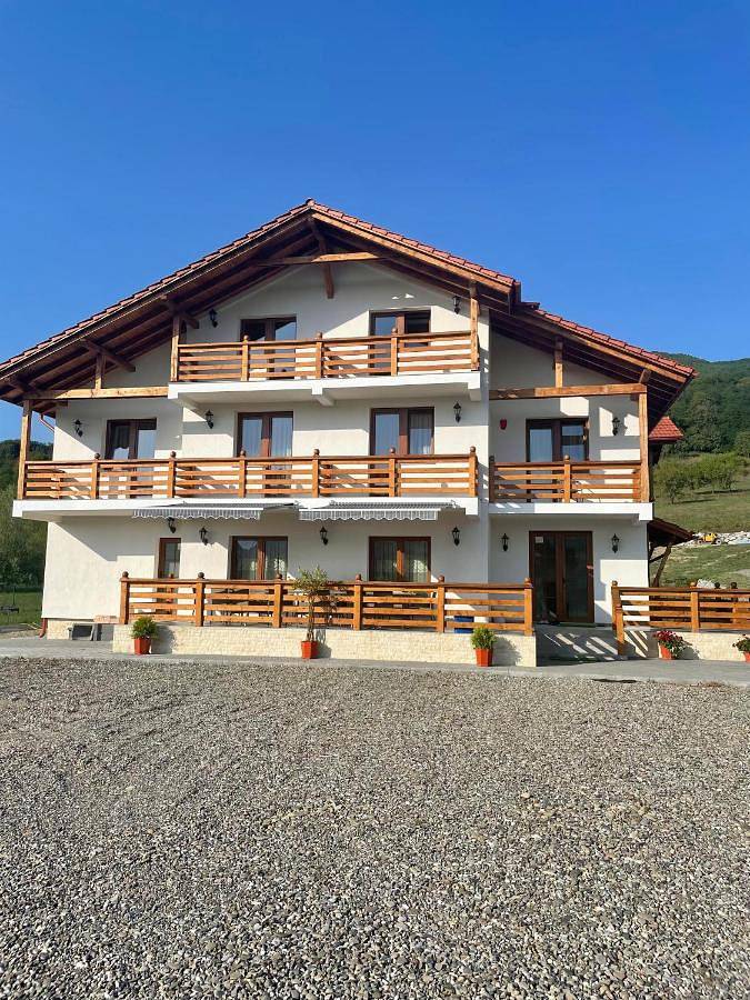 Maison d’hôte pour 4 personnes, avec Balcon et Terrasse ainsi que Jardin et Vue en Roumanie