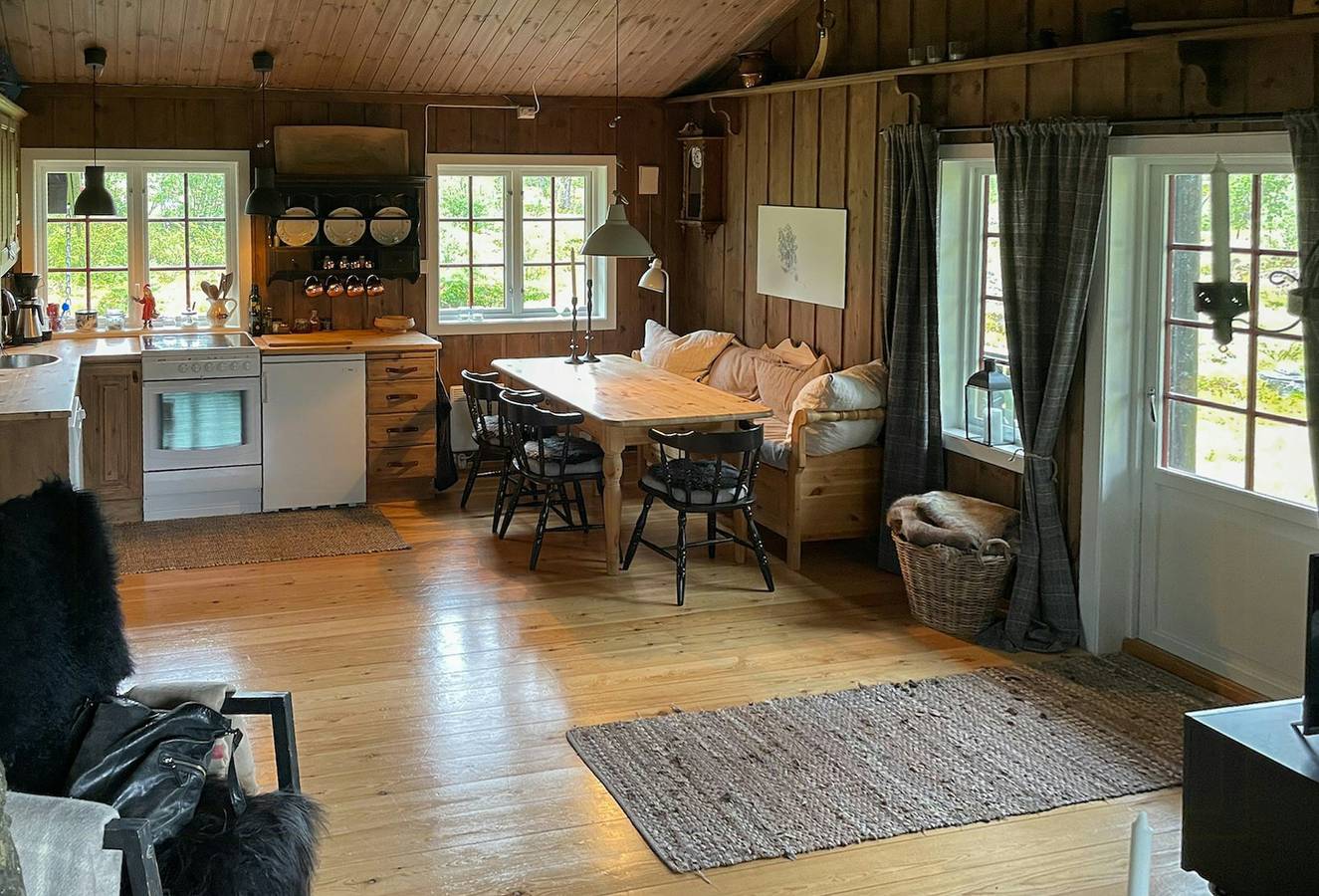 Hütte mit Blick auf das Raulandsfjell in Vinje