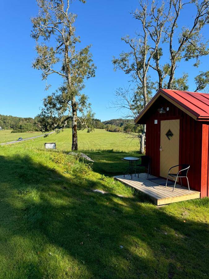 Ferienhaus für 3 Personen, mit Terrasse und Garten sowie Sauna und Ausblick in Munkedal