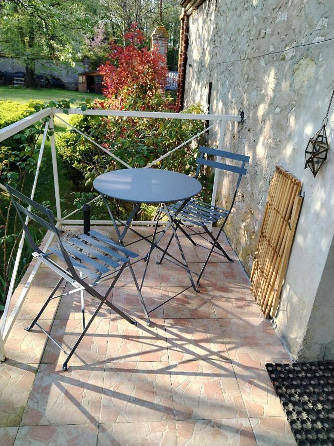 Location de vacances pour 3 personnes, avec vue et jardin, adapté aux familles dans Valencisse - 2