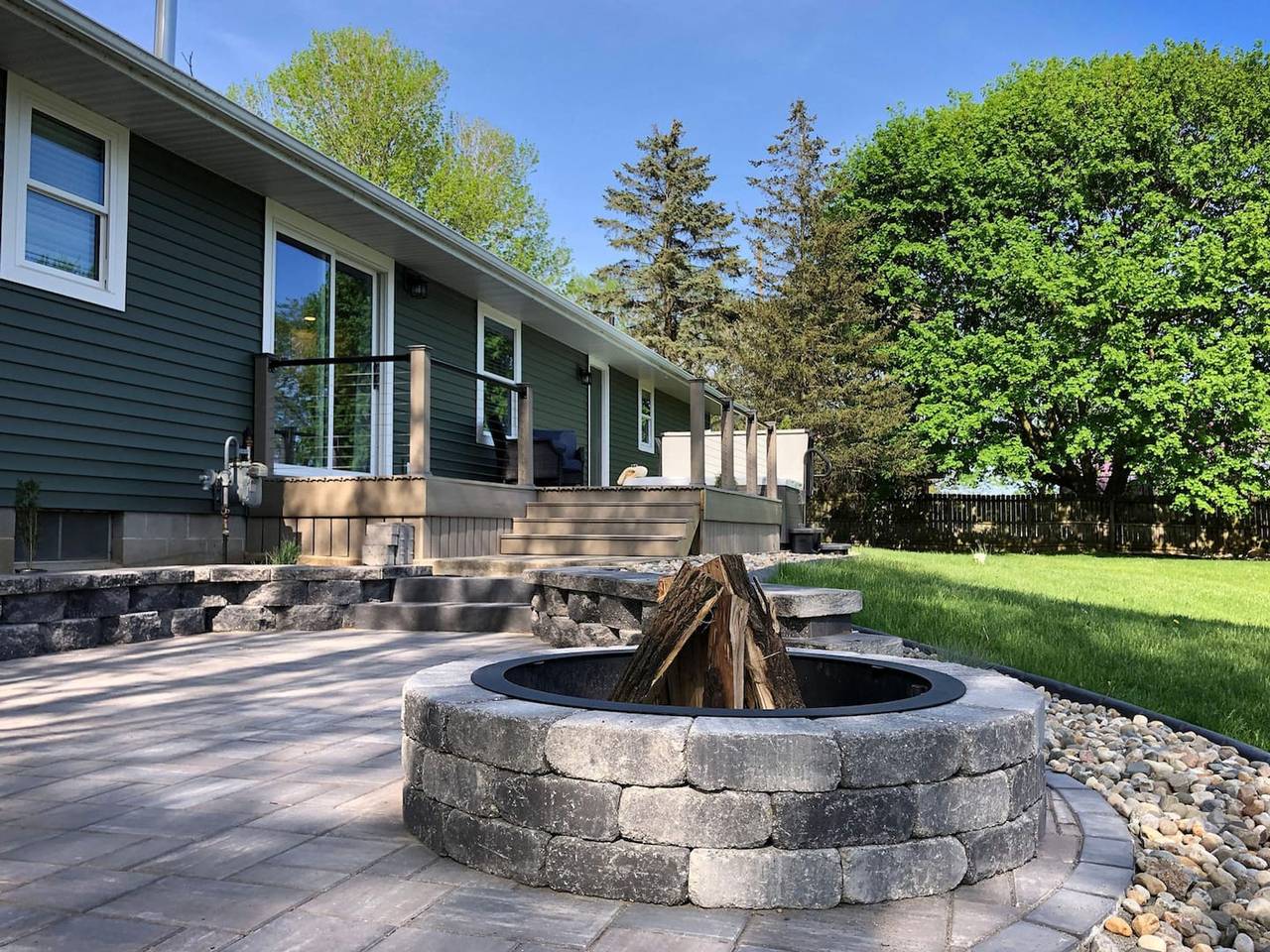 Hot Tub|Beauitiful Backyard Oasis|Newly Renovated in Elkhart County