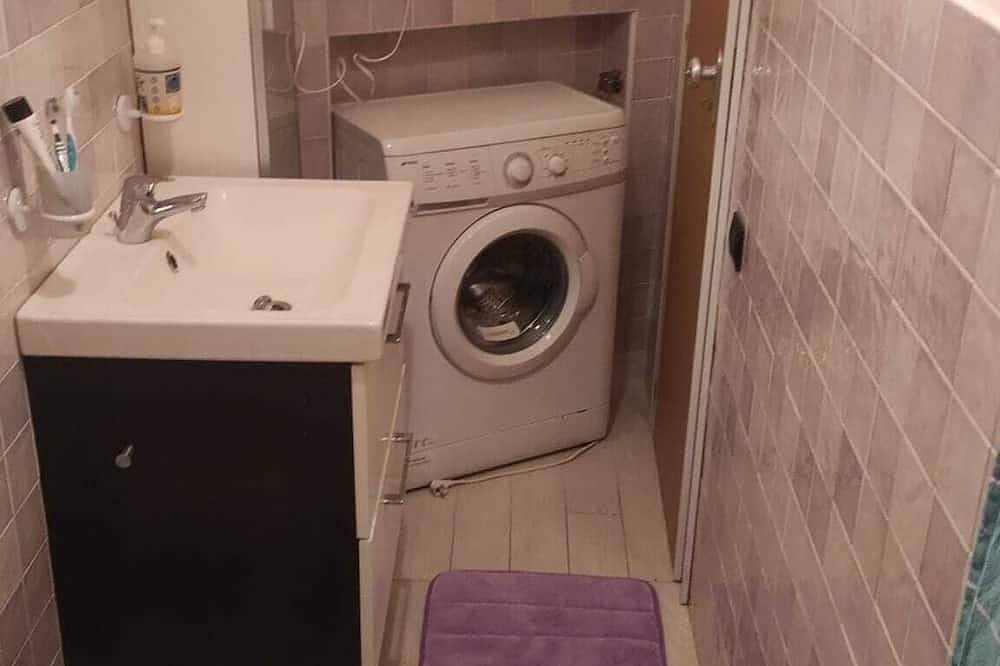 Geheel appartement, Studio apartment on the main avenue of Lido degli Estensi a few meters from the sea in Lido degli Estensi, Provincie Ferrera
