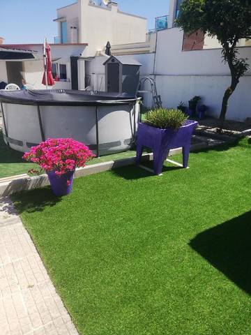 Location de vacances pour 4 personnes, avec piscine ainsi que jardin et terrasse dans Aldeia Do Meco