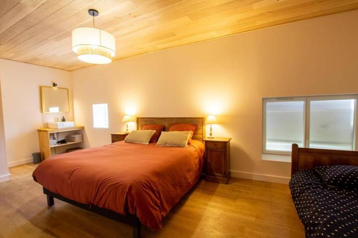 Location de vacances pour 6 personnes, avec jardin et terrasse, animaux acceptés à Saint-Estèphe (Dordogne) - 4