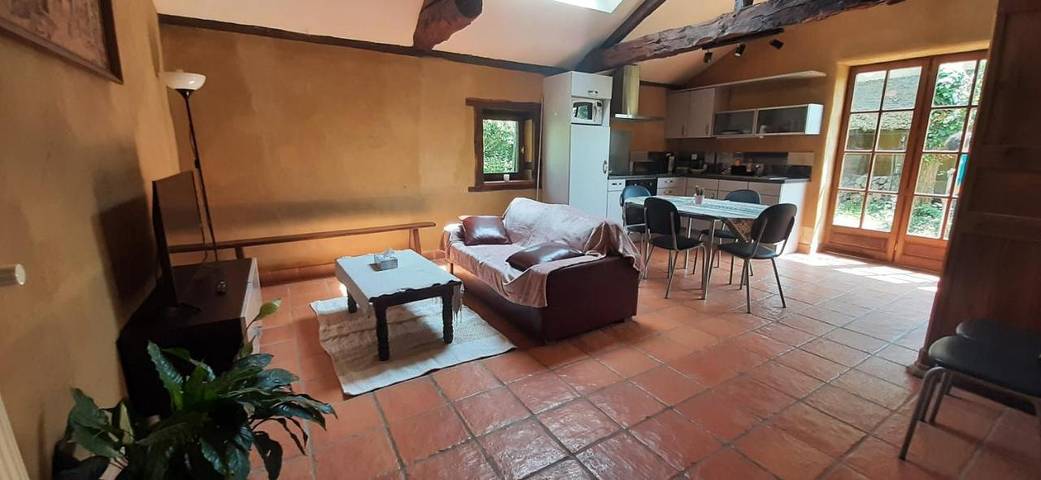 Location de vacances pour 5 personnes, avec Terrasse ainsi que Jardin et Vue à Le Rheu