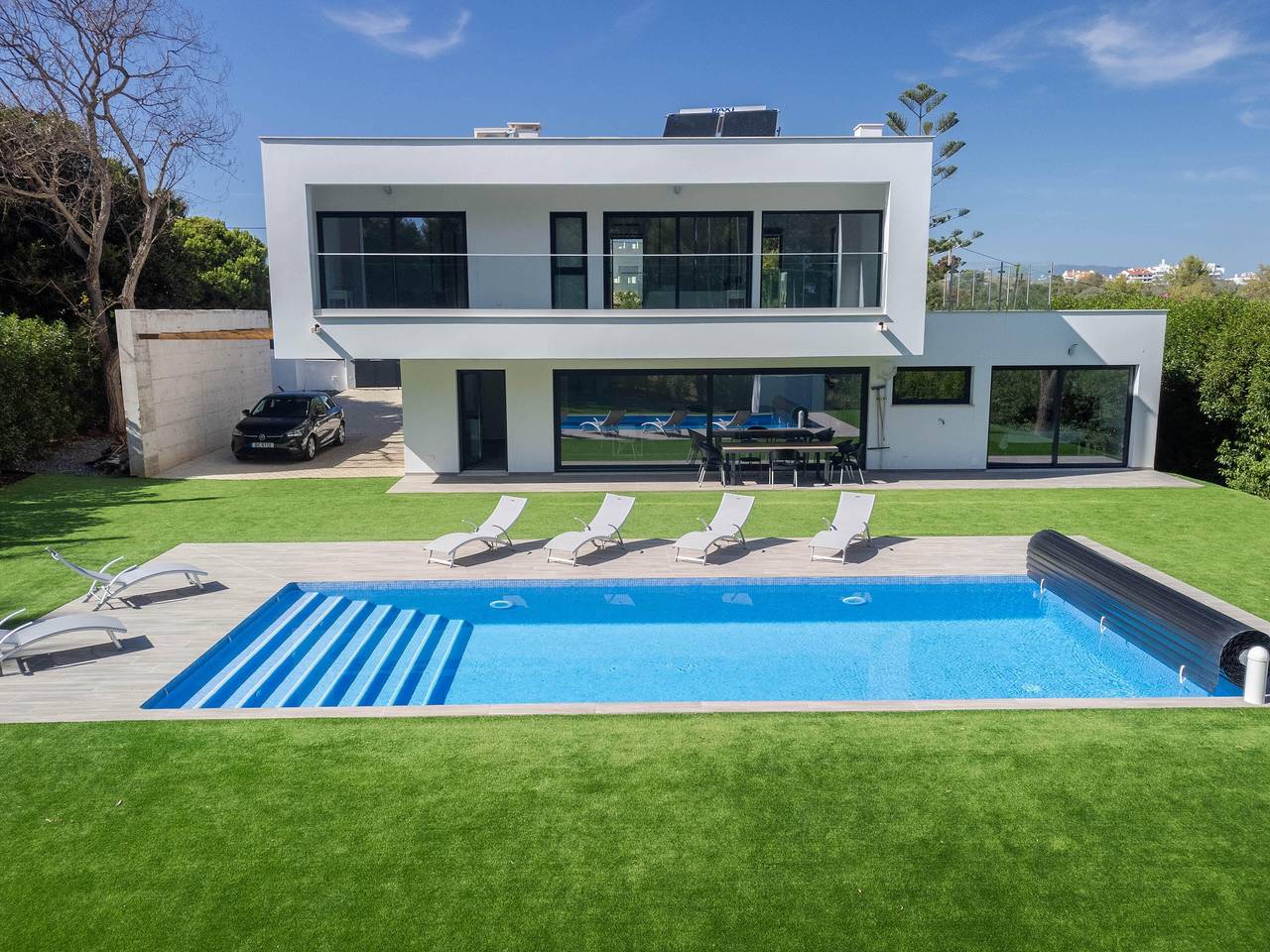 Villa „Elodie“: Privater Pool, Parkplatz, Bergblick, Wlan & Klimaanlage in Portimão, Faro Distrikt