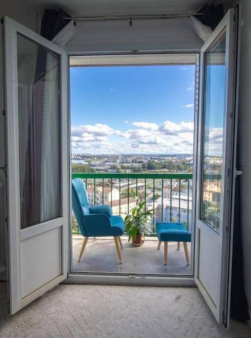 Appartement entier, Stunning Lyon View & Ac in All Rooms Renovated 2Br in Oullins, Lyon et ses environs