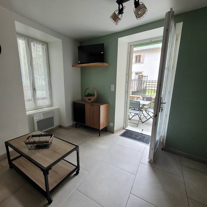 Appartement entier, Appartement 'Au Cocon De La Tour Des Jacobins' avec terrasse privée et Wi-Fi in Bagnères-de-Bigorre, Hautes-Pyrénées