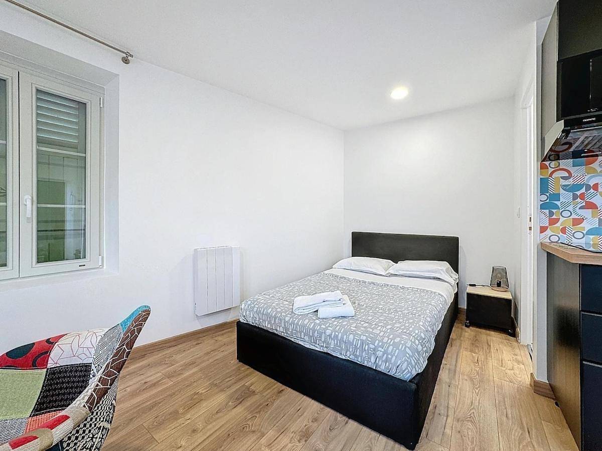 Appartement entier, Studio Royat proche des commerces Nationale 2 in Royat, Parc naturel régional des Volcans d'Auvergne