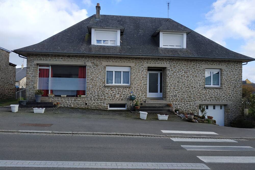 Chambres au Calme au 1er Étage in Brecé, Mayenne (desambiguación)