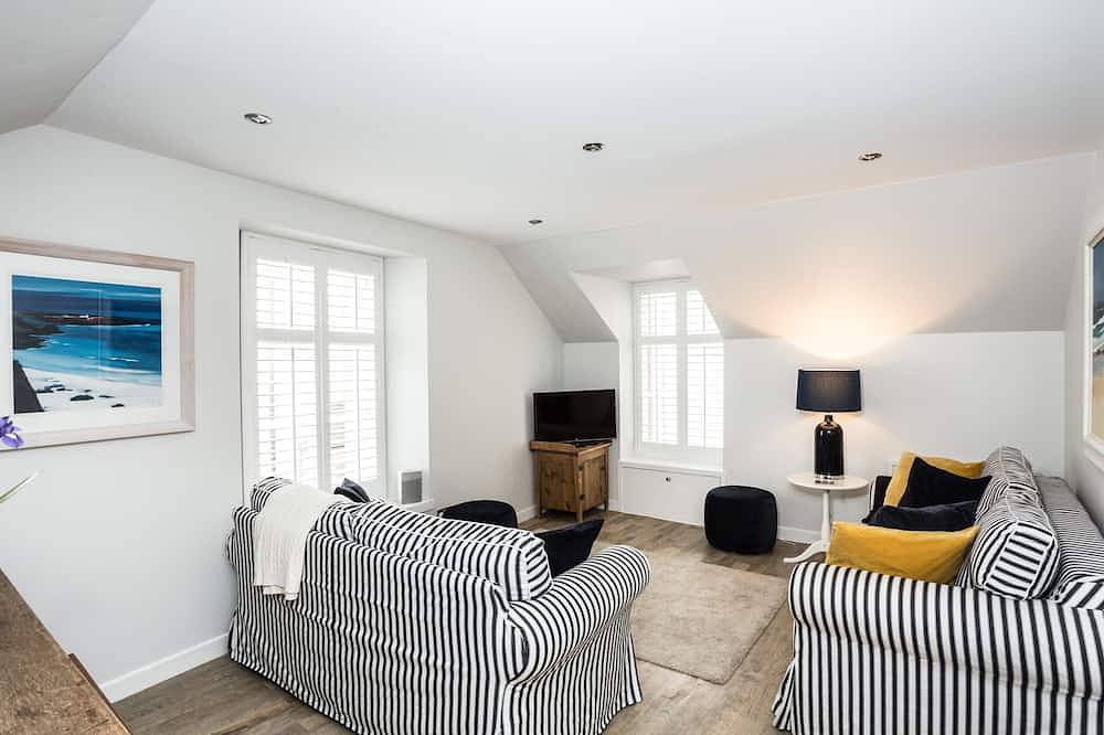 Ganze Wohnung, Stylish first-floor apartment with private patio, just moments from the High Street. Sleeps 2 in North Berwick, Edinburgh und Lothian