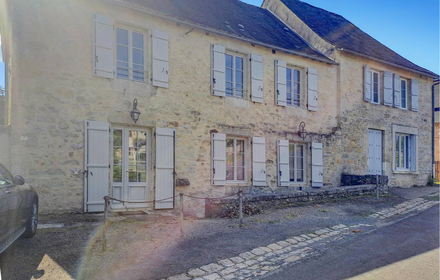 Appartement confortable avec TV et parking in Saint-Robert, Région de Brive-la-Gaillarde