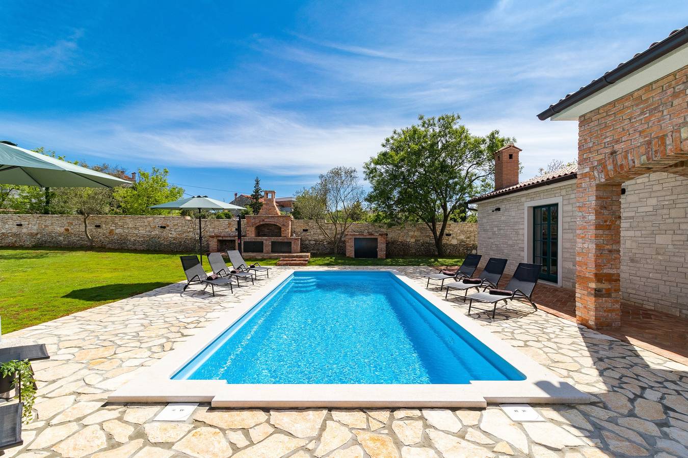 Villa Boris with Private Pool in Vodnjan, Grad Vodnjan