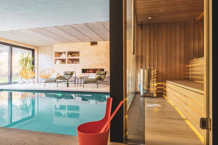 Hôtel pour 4 personnes, avec piscine et vue ainsi que sauna et jardin