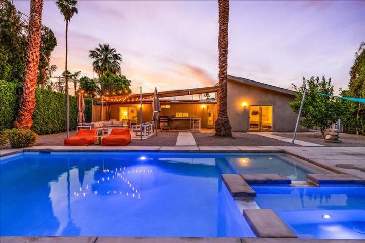 Vacation rental for 6 people, with terrace, with pets in Palm Desert