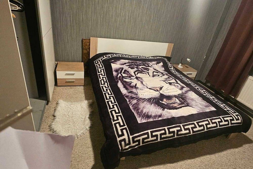 Appartement entier, Apartment at Kaiserlei, 2nd Floor, 2 Bedrooms, in Offenbach-sur-le-Main, Offenbach