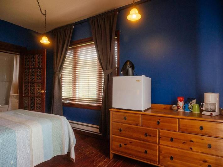 Gîte pour 2 personnes, avec vue sur le lac ainsi que vue et jardin dans Sainte-Rose-du-Nord - 4