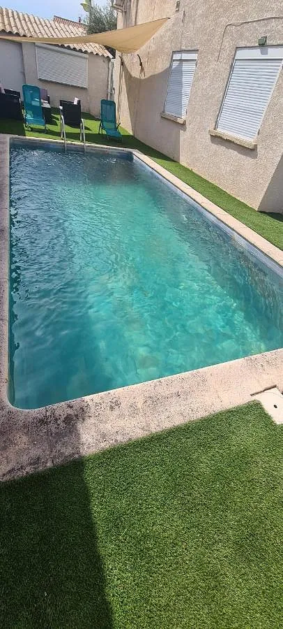 Apartamento de vacaciones para 4 personas, con vistas además de piscina y jardín, Se admiten mascotas - 1