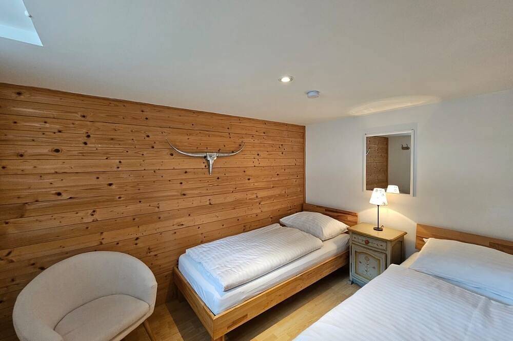 8/9 person chalet with sauna in the middle of nature close to the skilift. in Sankt Oswald (Bad Kleinkirchheim), Bad Kleinkirchheim