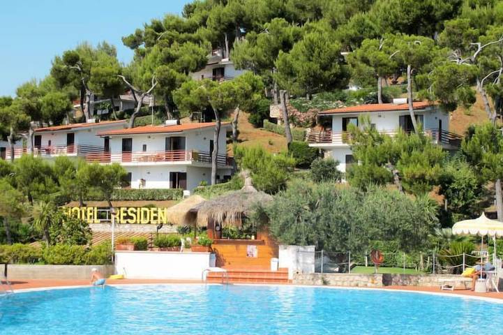 Apartamento de vacaciones para 4 personas, con jardín y piscina - 1
