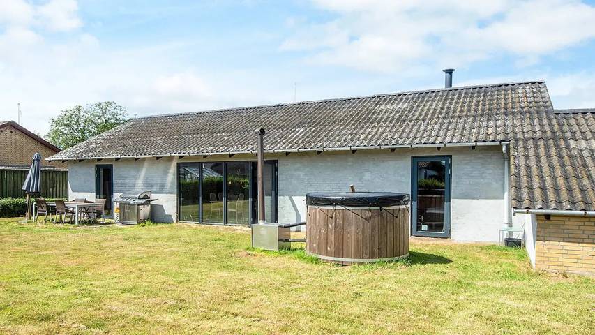 Ferienhaus für 8 Personen, mit Garten in Årøsund